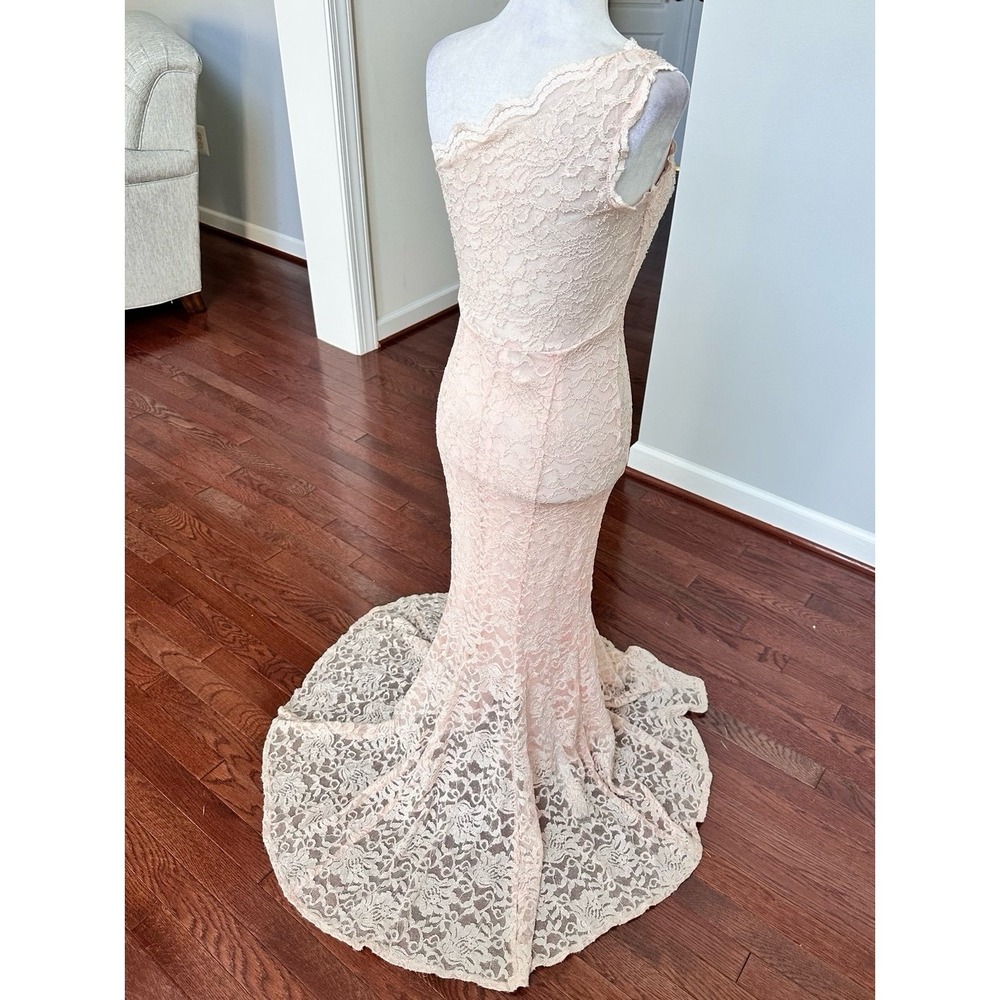 Morgan & Co Glitter Peach One Shoulder Lace Formal Sexy Gown Dress Size 3/4 - Picture 9 of 12
